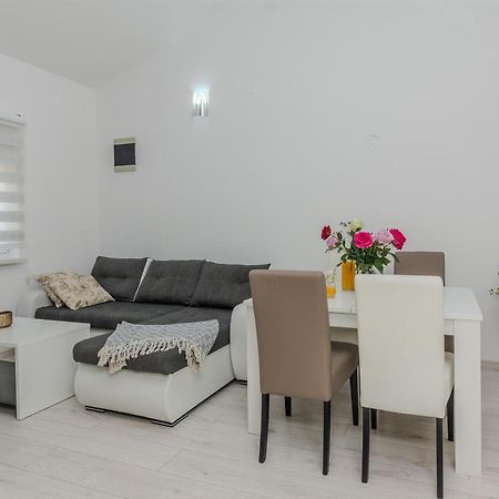 Apartments Lucica Вир Екстер'єр фото