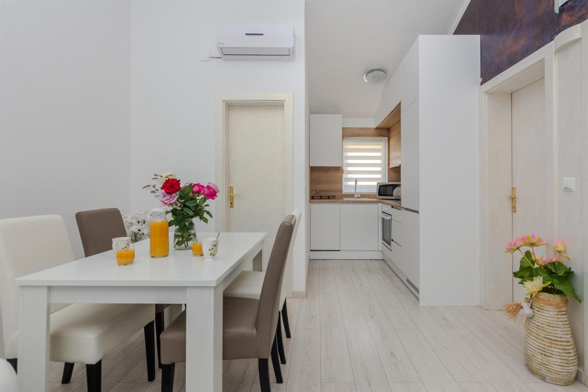 Apartments Lucica Вир Екстер'єр фото