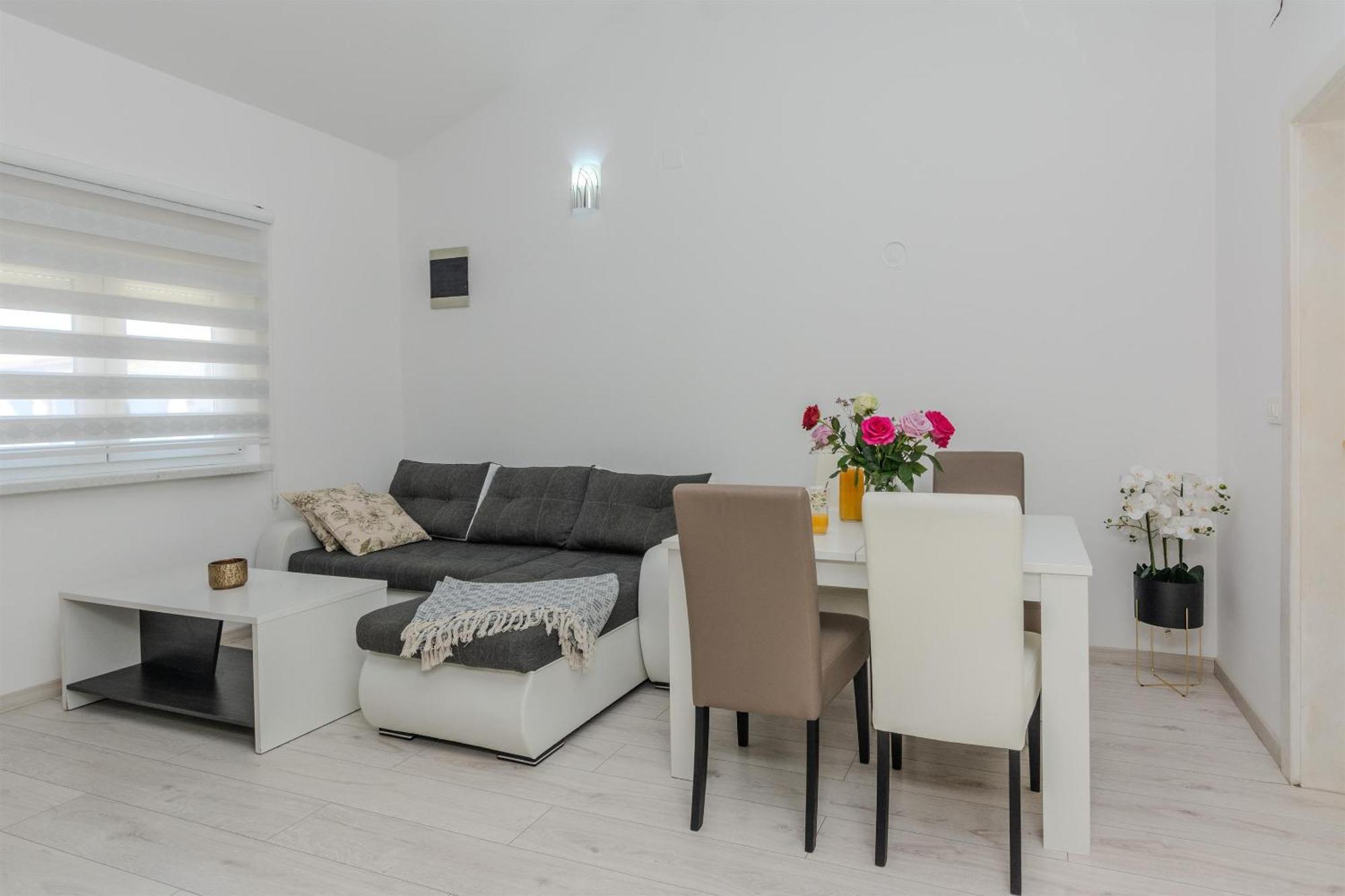 Apartments Lucica Вир Екстер'єр фото