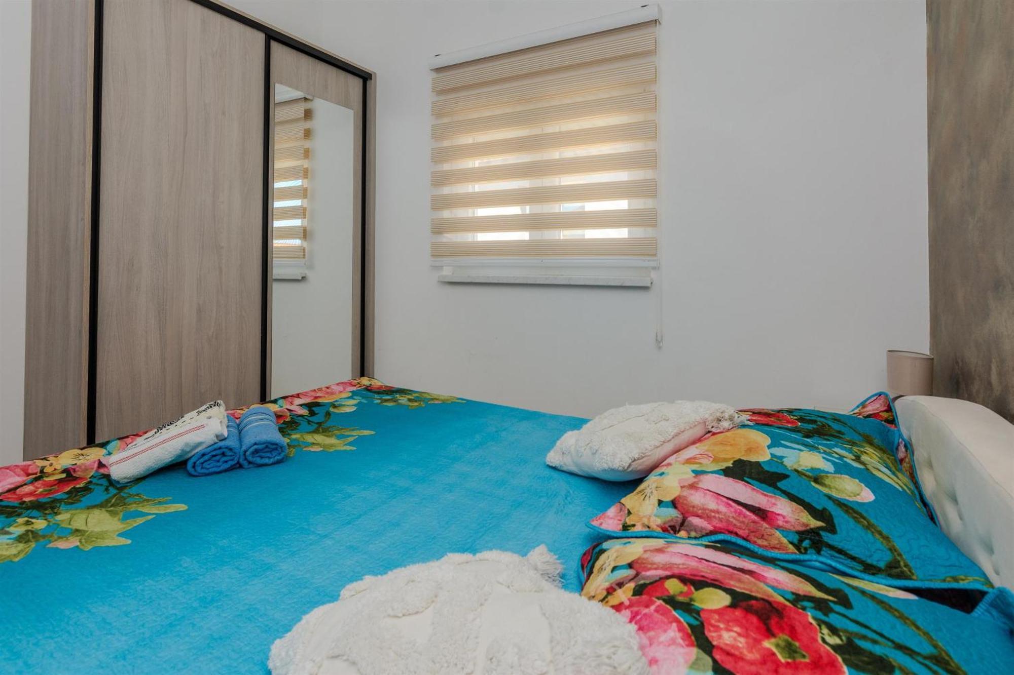 Apartments Lucica Вир Екстер'єр фото