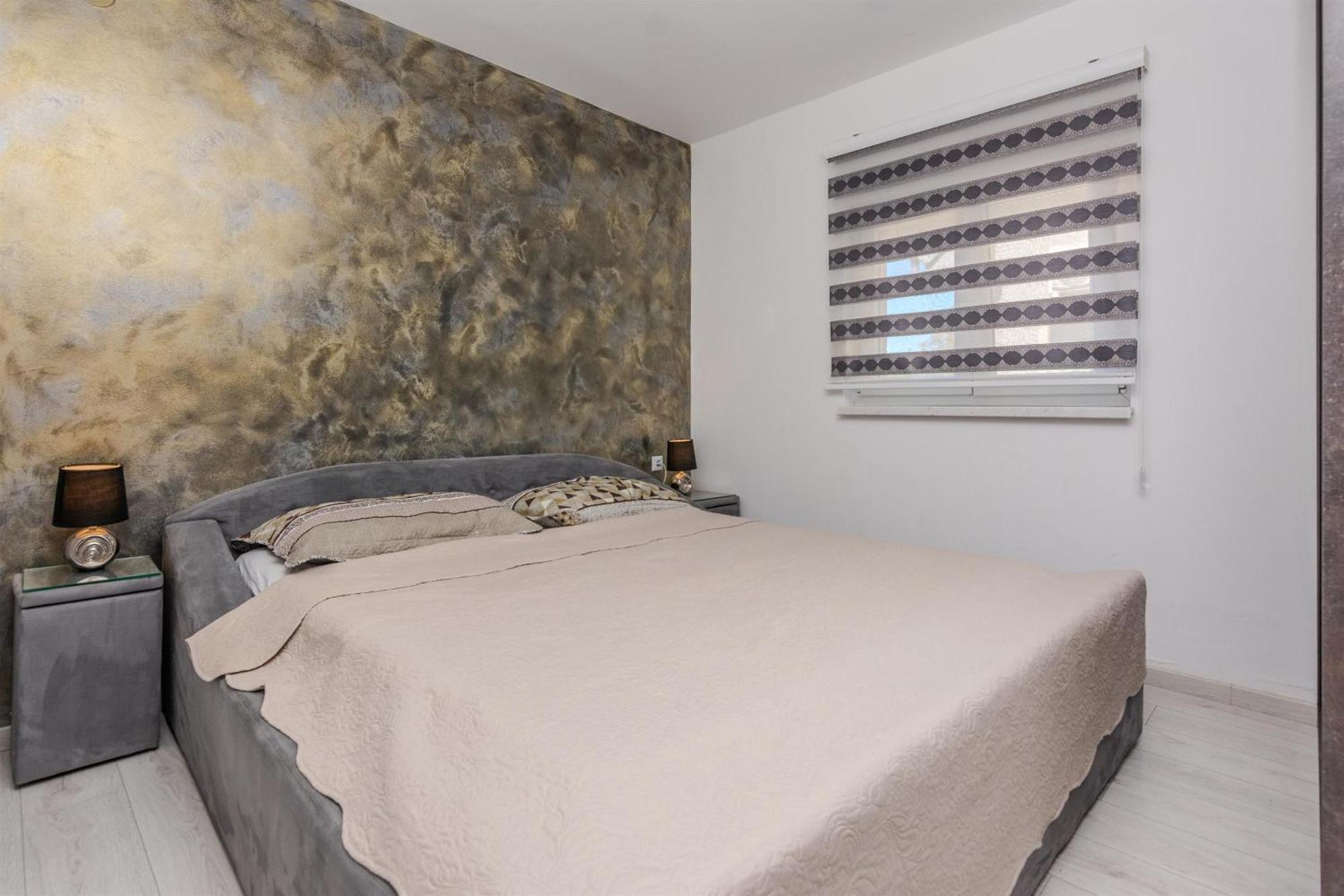 Apartments Lucica Вир Екстер'єр фото